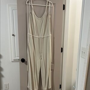 Universal Thread Cream Sleeveless Drawstring Jumpsuit
